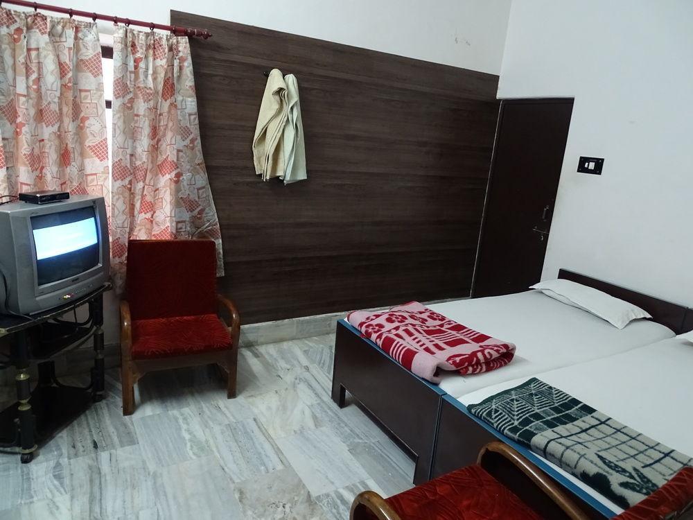 Teerth Guest House Varanasi Esterno foto